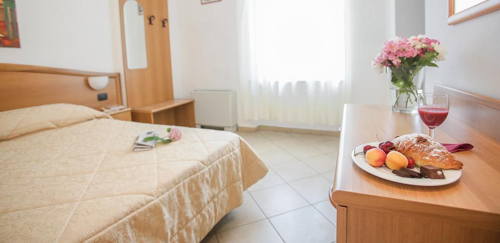 Albergo Etico Asti Kamer foto